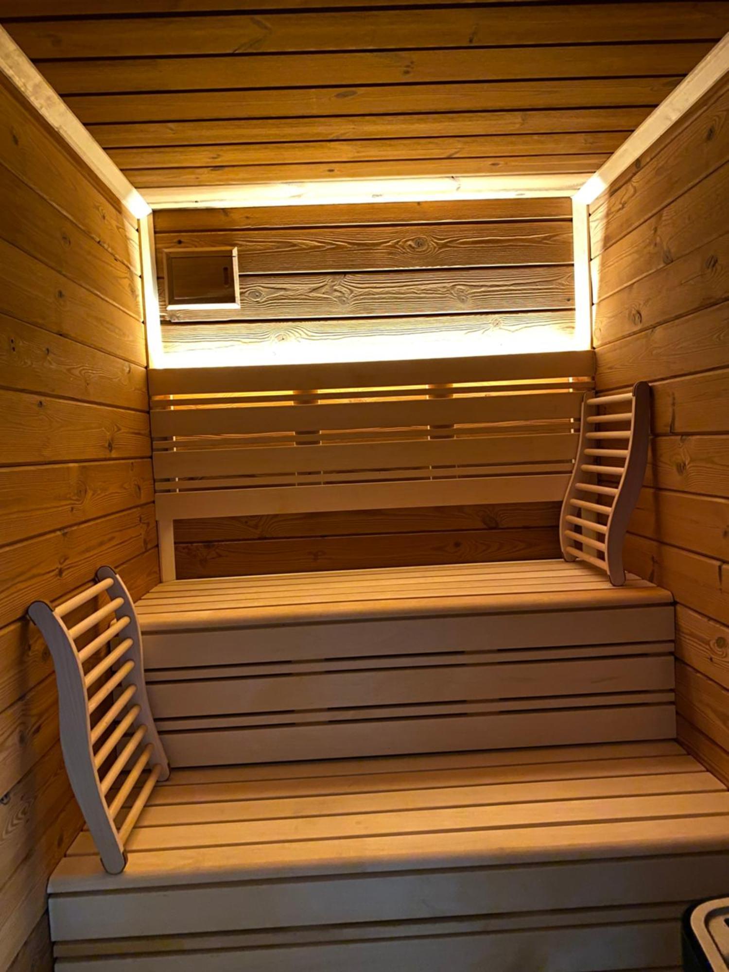 Private Wellness Suiten Mit Whirlpool เอสเซน ภายนอก รูปภาพ