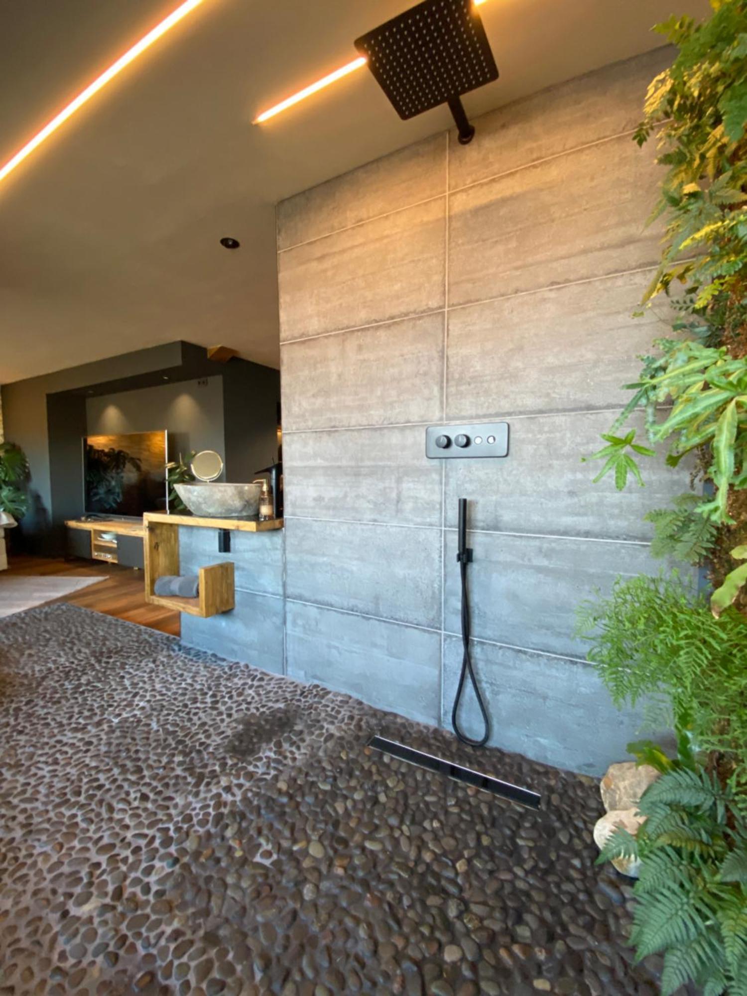 Private Wellness Suiten Mit Whirlpool เอสเซน ภายนอก รูปภาพ